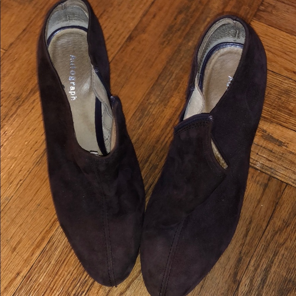 Purple low-rise bootie